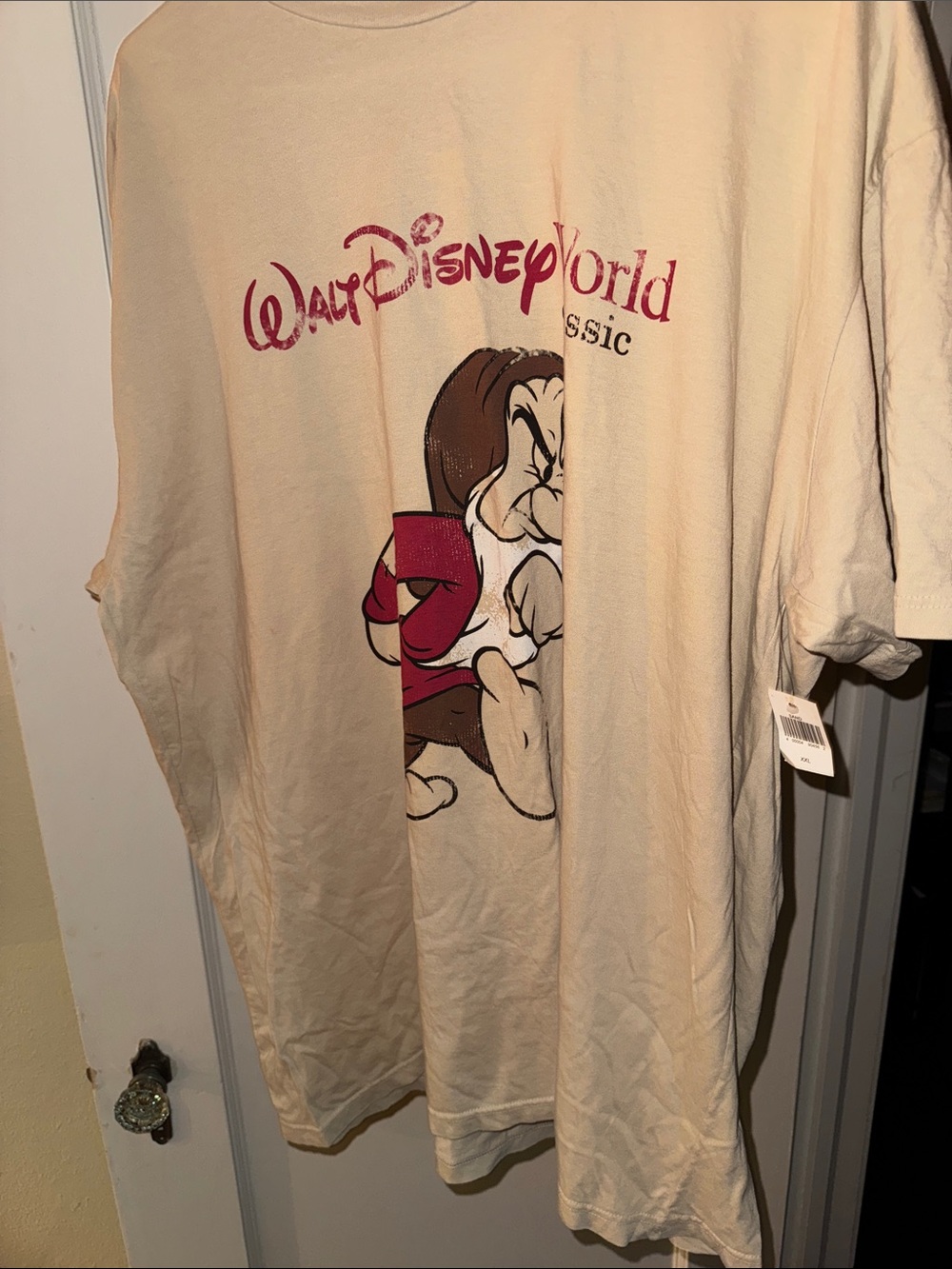 Disney Cream Short-Sleeve Grumpy Graphic Tee with Red Accents
